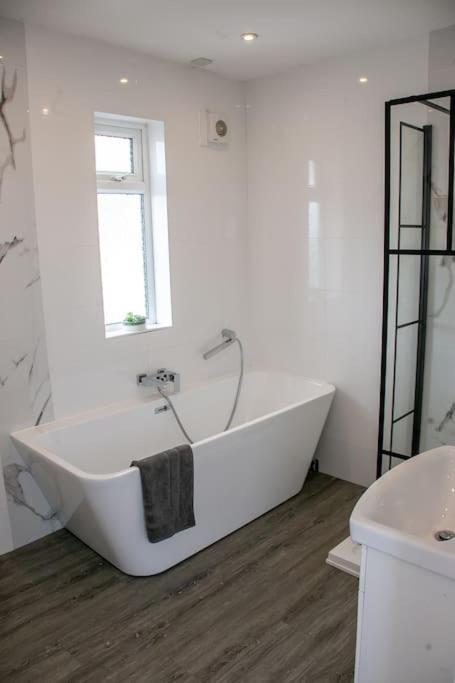 サウスエンド・オン・シーStylish Retreat In Leigh-On-Seaアパートメント エクステリア 写真