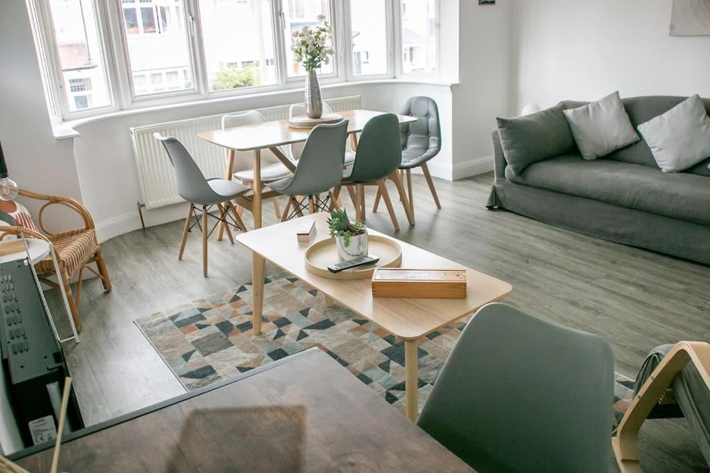 サウスエンド・オン・シーStylish Retreat In Leigh-On-Seaアパートメント エクステリア 写真