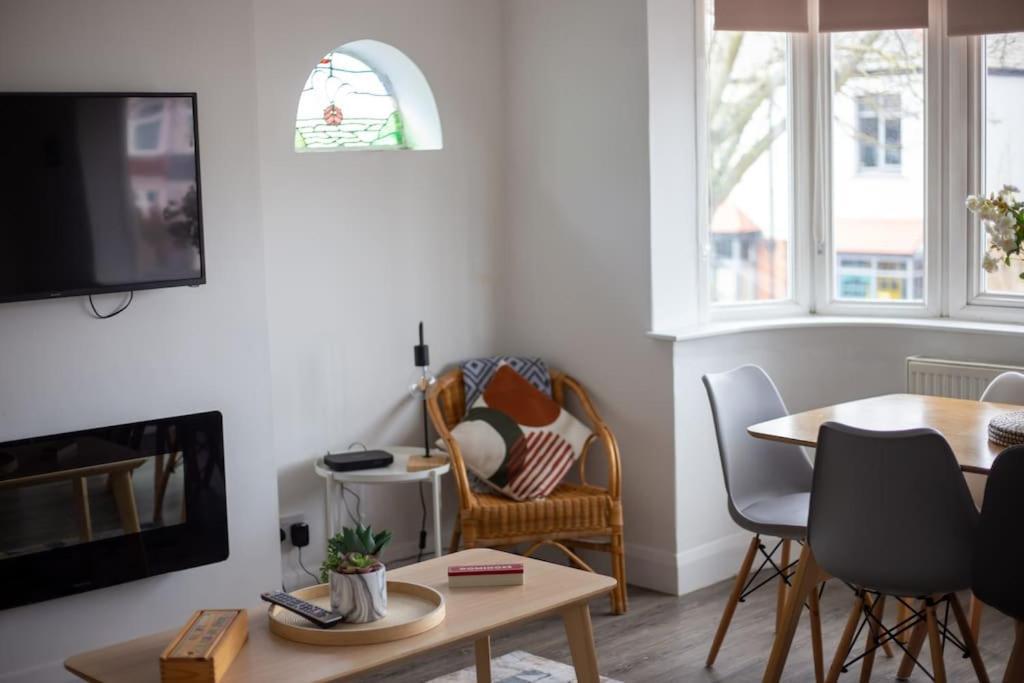 サウスエンド・オン・シーStylish Retreat In Leigh-On-Seaアパートメント エクステリア 写真