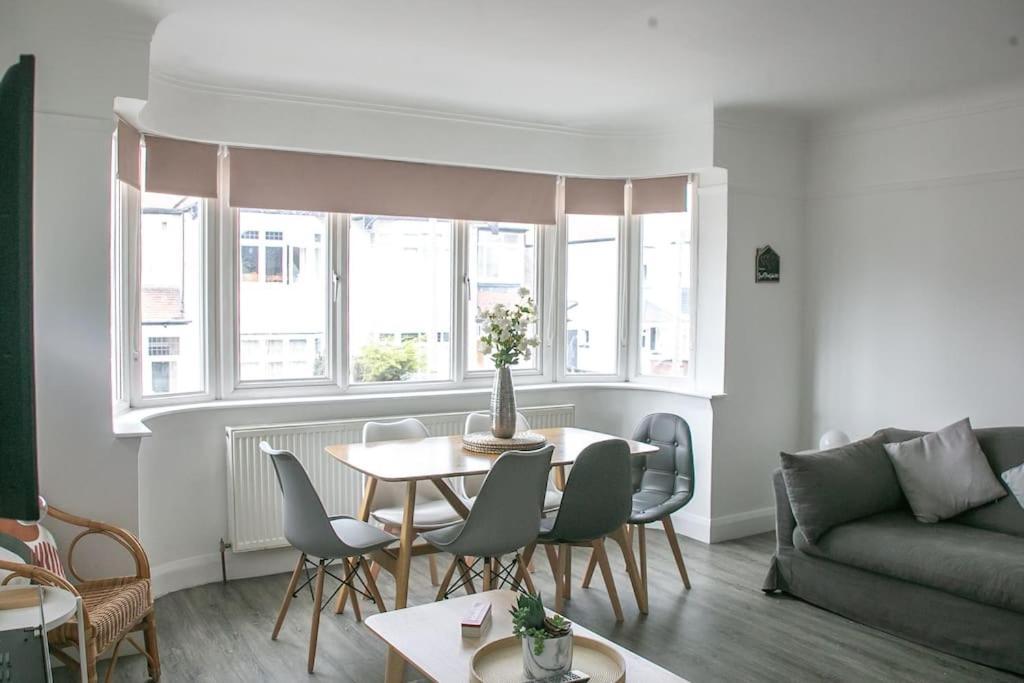 サウスエンド・オン・シーStylish Retreat In Leigh-On-Seaアパートメント エクステリア 写真