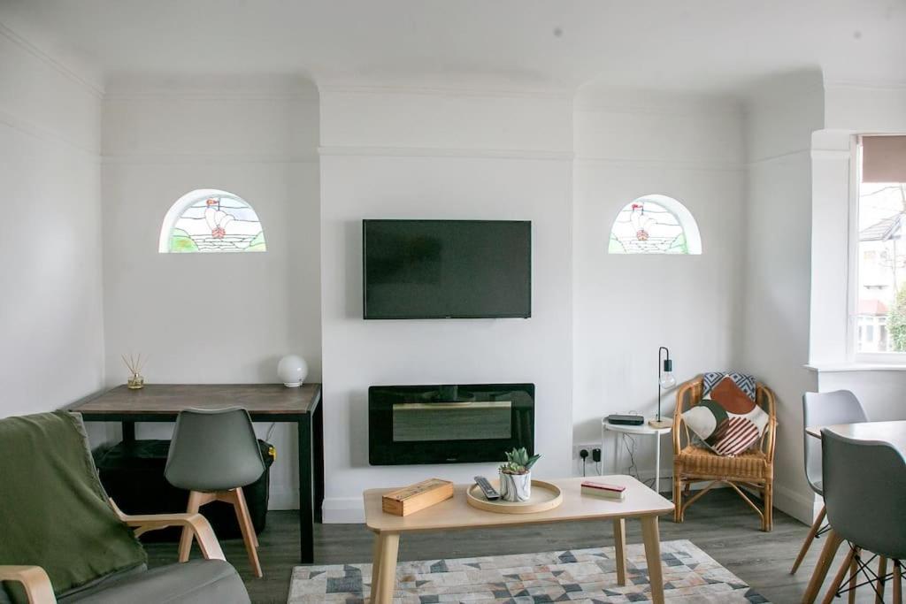 サウスエンド・オン・シーStylish Retreat In Leigh-On-Seaアパートメント エクステリア 写真